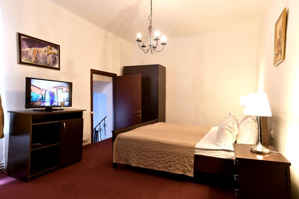 Hotel Da Vinci à Braşov Extérieur photo
