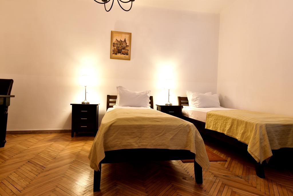 Hotel Da Vinci à Braşov Extérieur photo