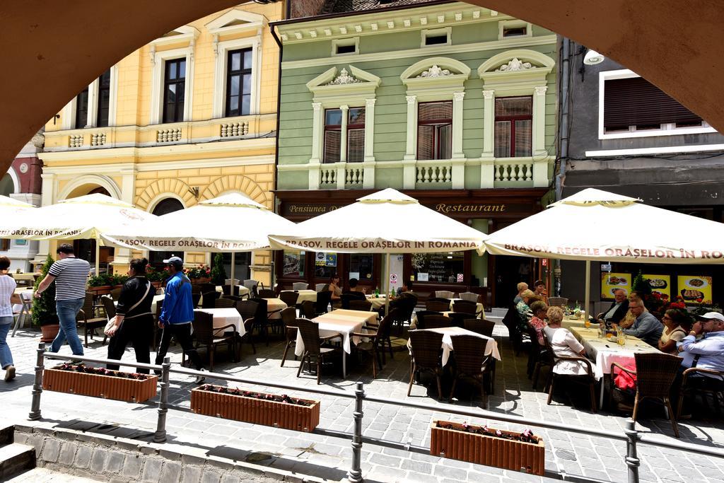 Hotel Da Vinci à Braşov Extérieur photo